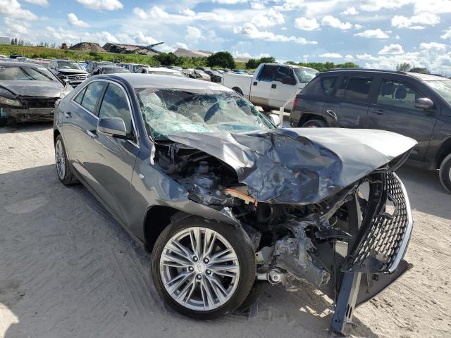 Cadillac Ct4 premiu (2022)