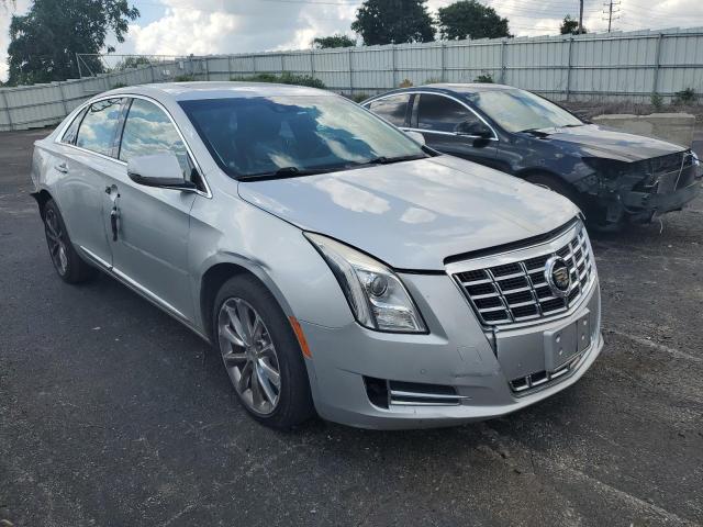 Cadillac Xts luxury (2013)