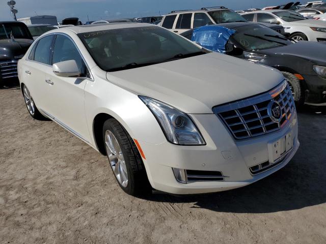 Cadillac Xts luxury (2014)
