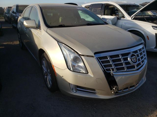 Cadillac Xts luxury (2014)