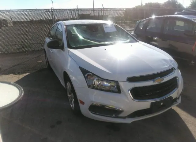Chevrolet Cruze ls (2015)