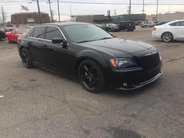 Chrysler 300 srt-8 (2014)