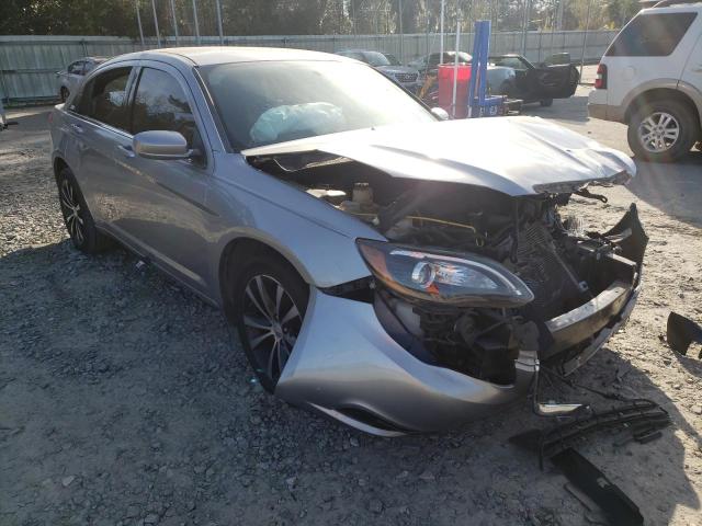 Chrysler 200 tourin (2013)