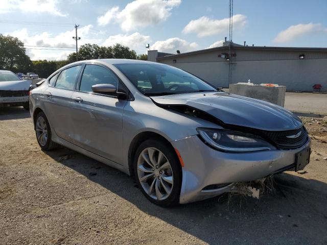 Chrysler 200 s (2015)