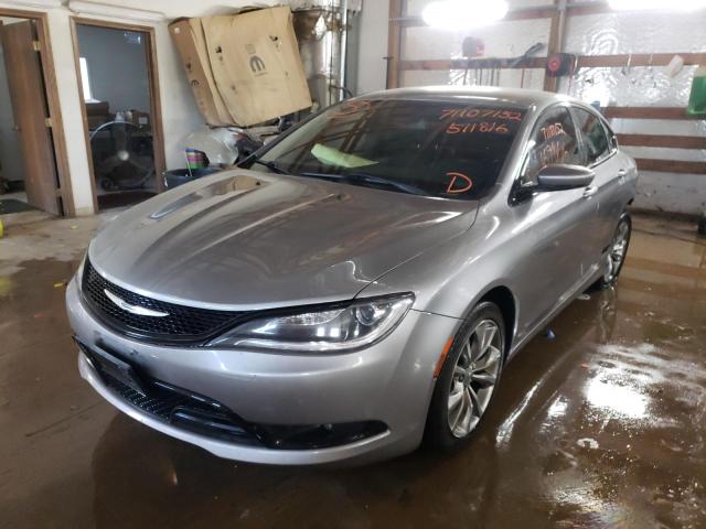 Chrysler 200 s (2015)