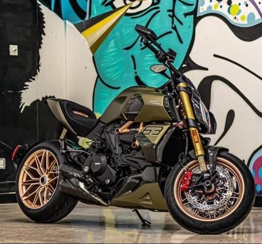 Ducati Diavel 126 (2021)
