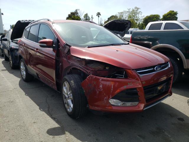 Ford Escape tit (2015)