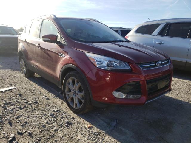Ford Escape tit (2015)