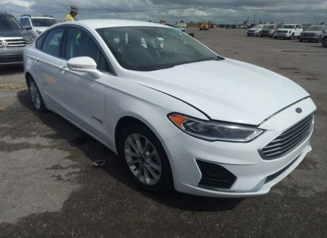 Ford Fusion hybrid (2019)