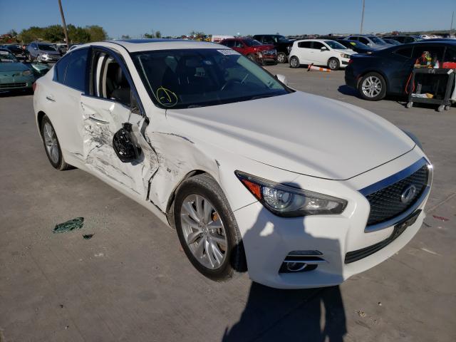 Infiniti Q50 base (2015)