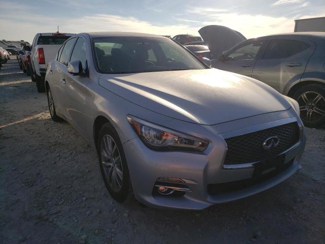 Infiniti Q50 base (2016)