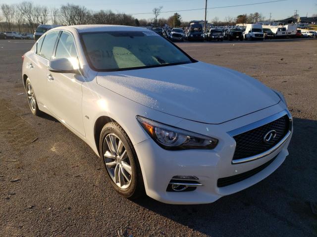 Infiniti Q50 base (2017)