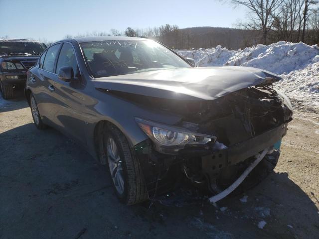 Infiniti Q50 base (2015)