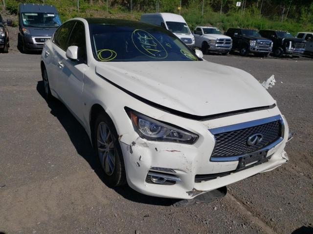 Infiniti Q50 base (2015)