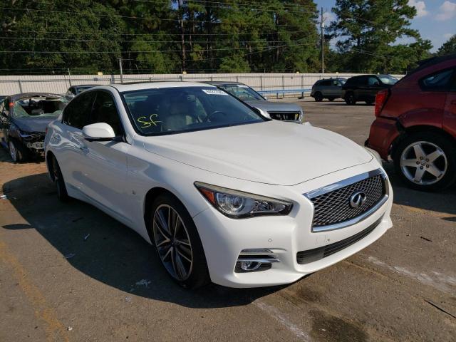 Infiniti Q50 base (2015)