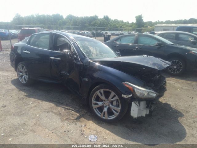Infiniti Q70 (2015)