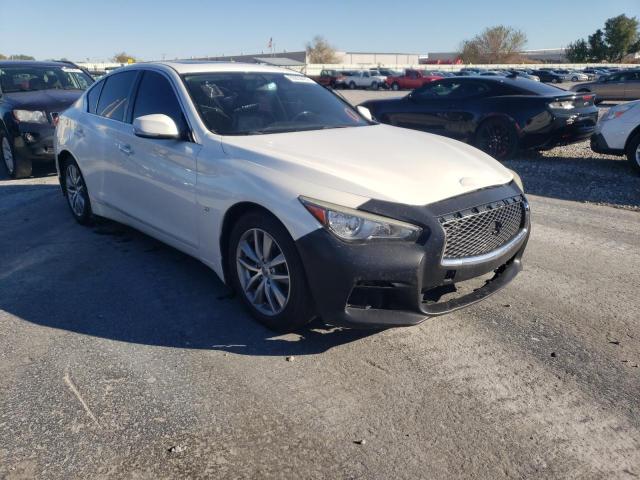 Infiniti Q50 base (2015)