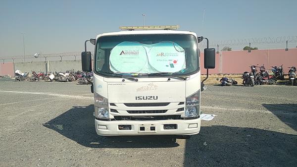 Isuzu Reward np (2020)