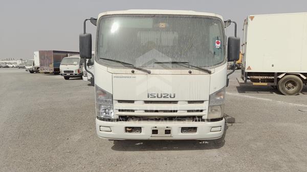 Isuzu Reward np (2015)