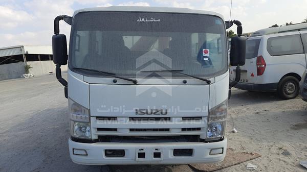 Isuzu Reward np (2014)