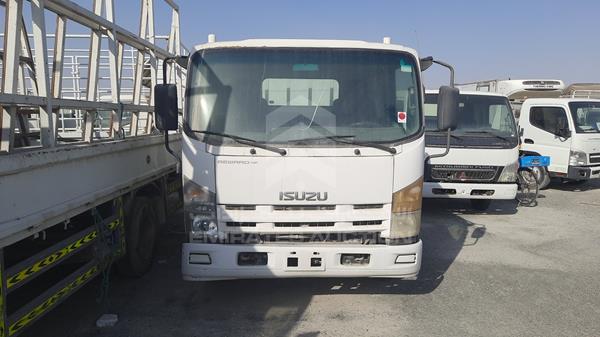 Isuzu Reward np (2013)