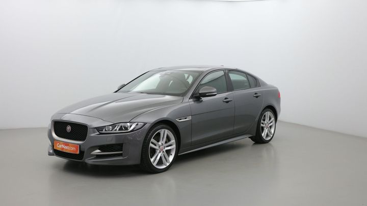Jaguar Xe (2020)