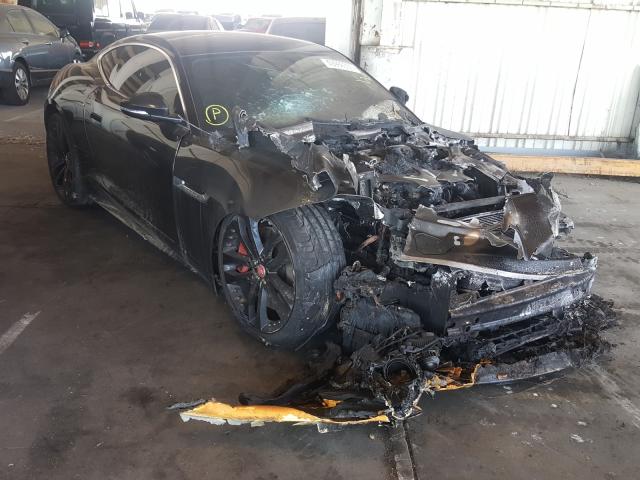 Jaguar F-type r (2015)