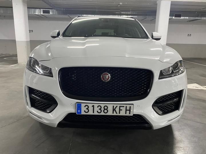 Jaguar F-pace suv (2017)