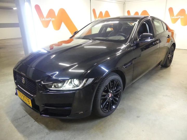 Jaguar Xe (2017)