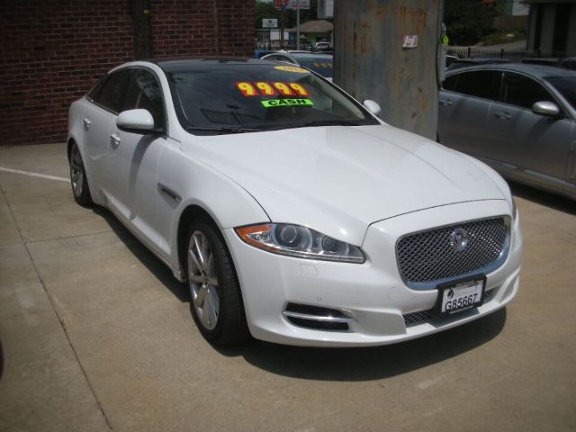 Jaguar Xj (2013)