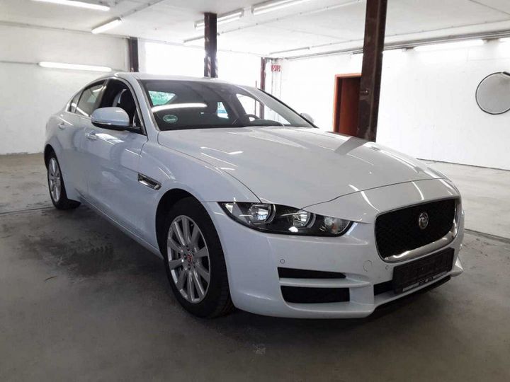 Jaguar Xe (2018)