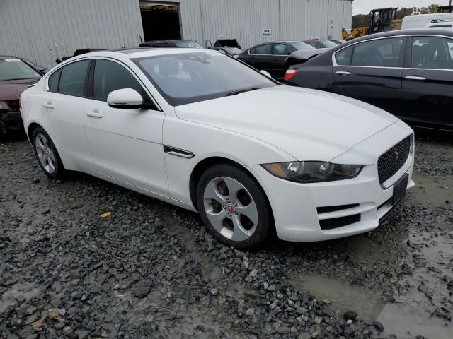 Jaguar Xe (2017)