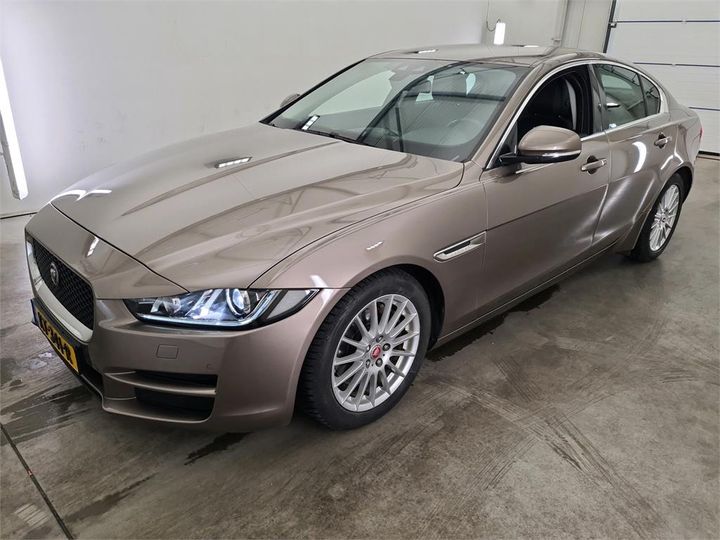 Jaguar Xe (2016)
