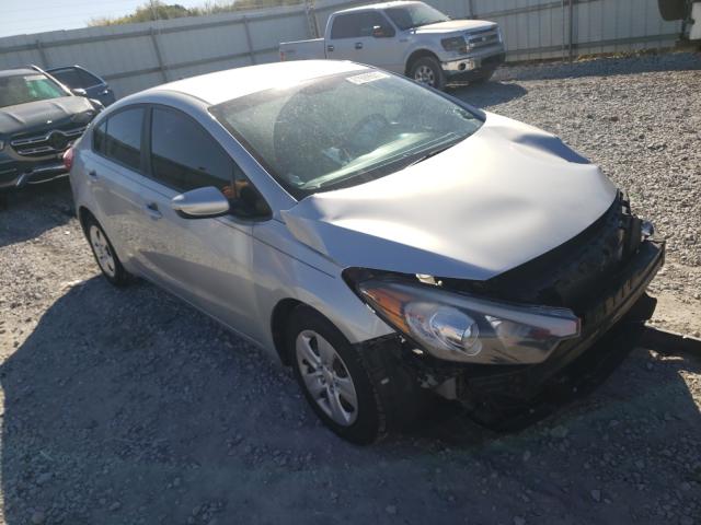 Kia Forte lx (2015)