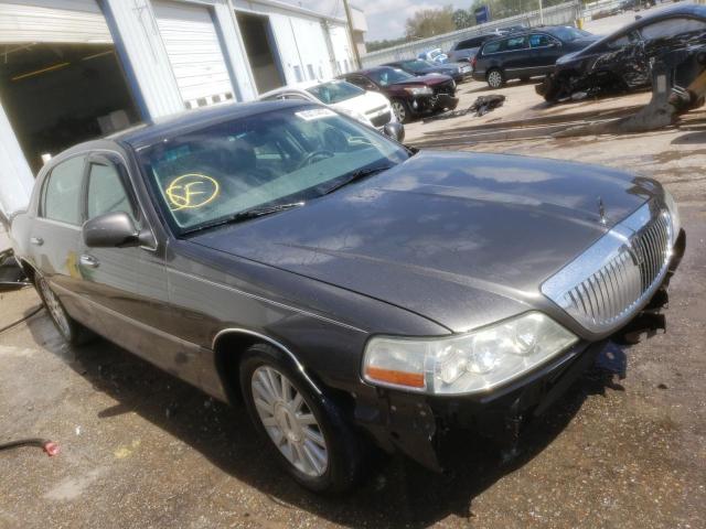 Lincoln Town car e (2004)