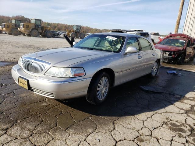 Lincoln Town car e (2004)