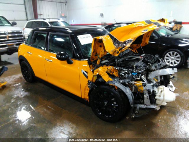 Mini Cooper hardtop 4 door (2015)