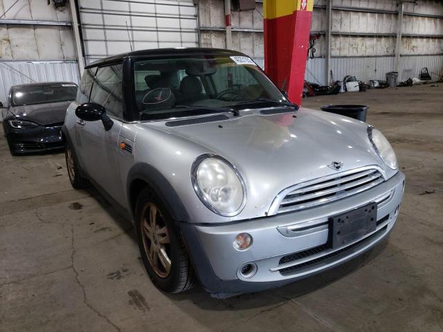 Mini Cooper (2006)
