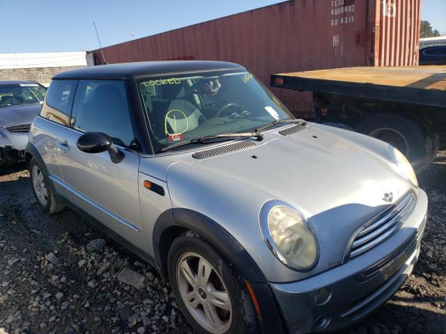 Mini Cooper (2006)