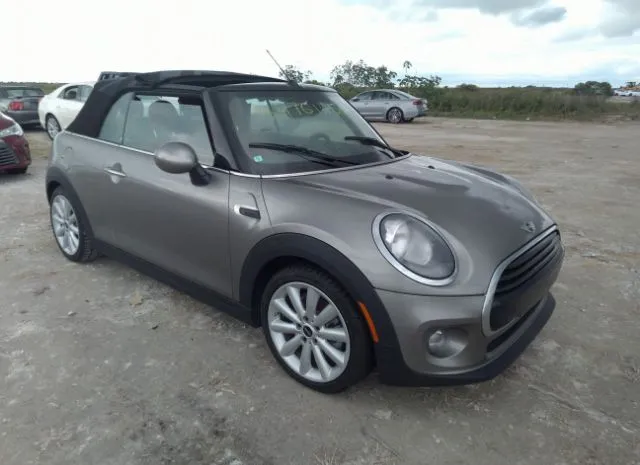 Mini Cooper convertible (2016)