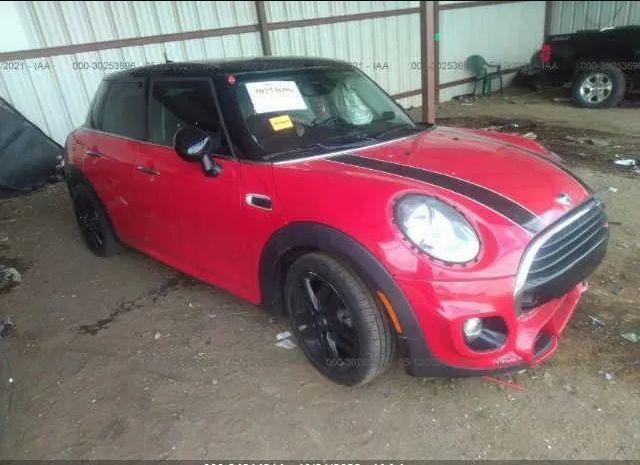 Mini Cooper hardtop 4 door (2016)