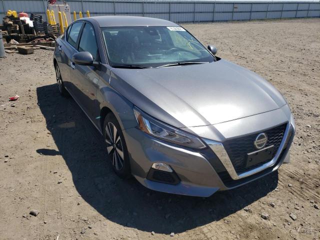 Nissan Altima sv (2022)
