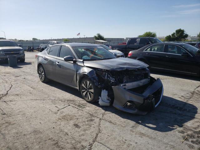 Nissan Altima sv (2019)
