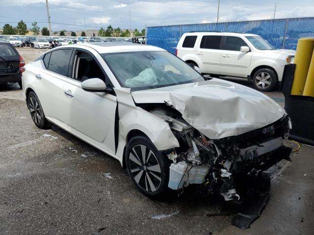 Nissan Altima sv (2019)