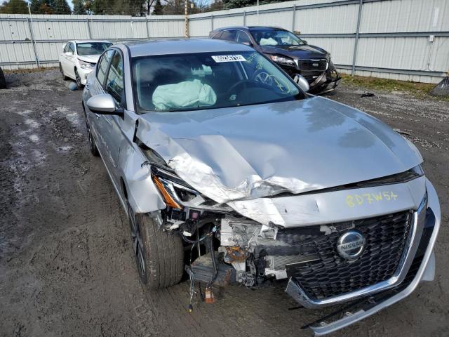 Nissan Altima sv (2022)