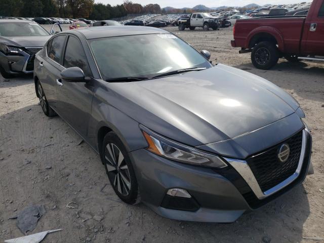 Nissan Altima sv (2021)