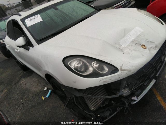 Porsche Macan (2015)