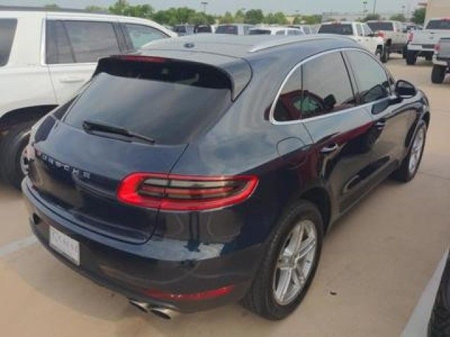 Porsche Macan (2017)
