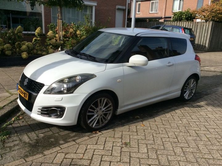 Suzuki Swift (2012)