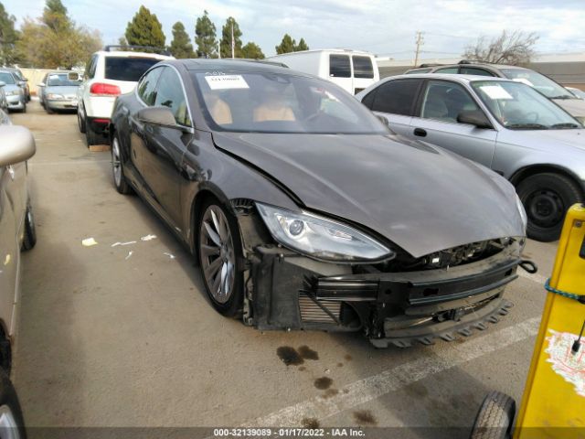 Tesla Model s (2016)